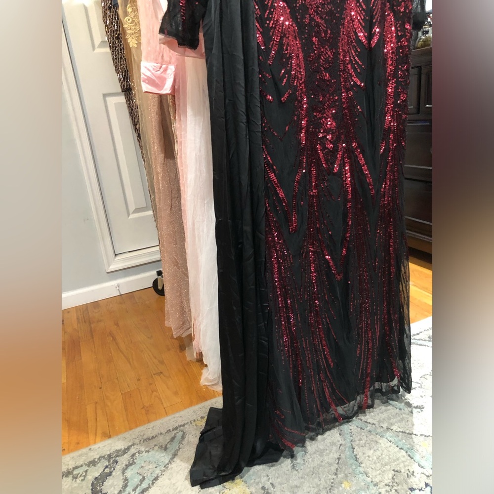 Plus Size Asymmetrical Ruffle Trim Mermaid Hem Graphic Sequin Formal Dress - Picture 8 of 11